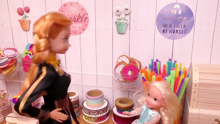 بازی با عروسک های جدید آنا و السا - اسباب بازی